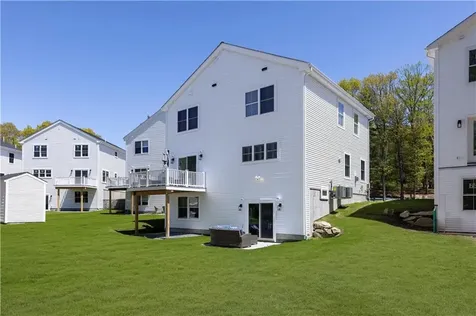 9 Stoneridge Road Smithfield RI 02917