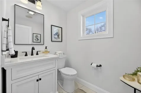 9 Stoneridge Road Smithfield RI 02917