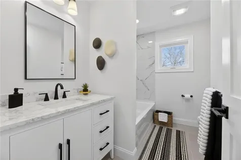 9 Stoneridge Road Smithfield RI 02917