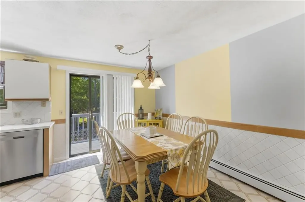 63 Esmond Street Smithfield RI 02917