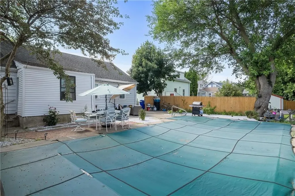 70 Brewster Street Pawtucket RI 02860