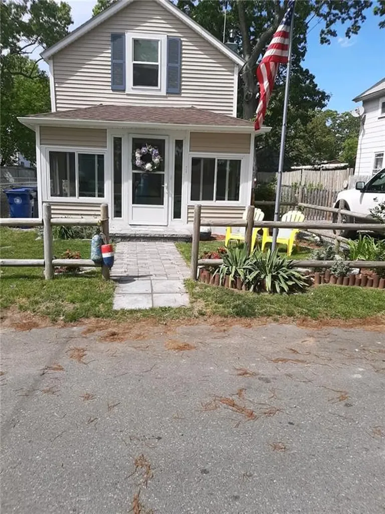 213 Ottawa Avenue Warwick RI 02889