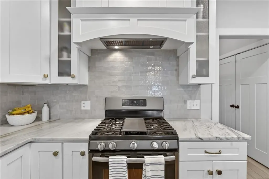 12 Vincent Way Cumberland RI 02864
