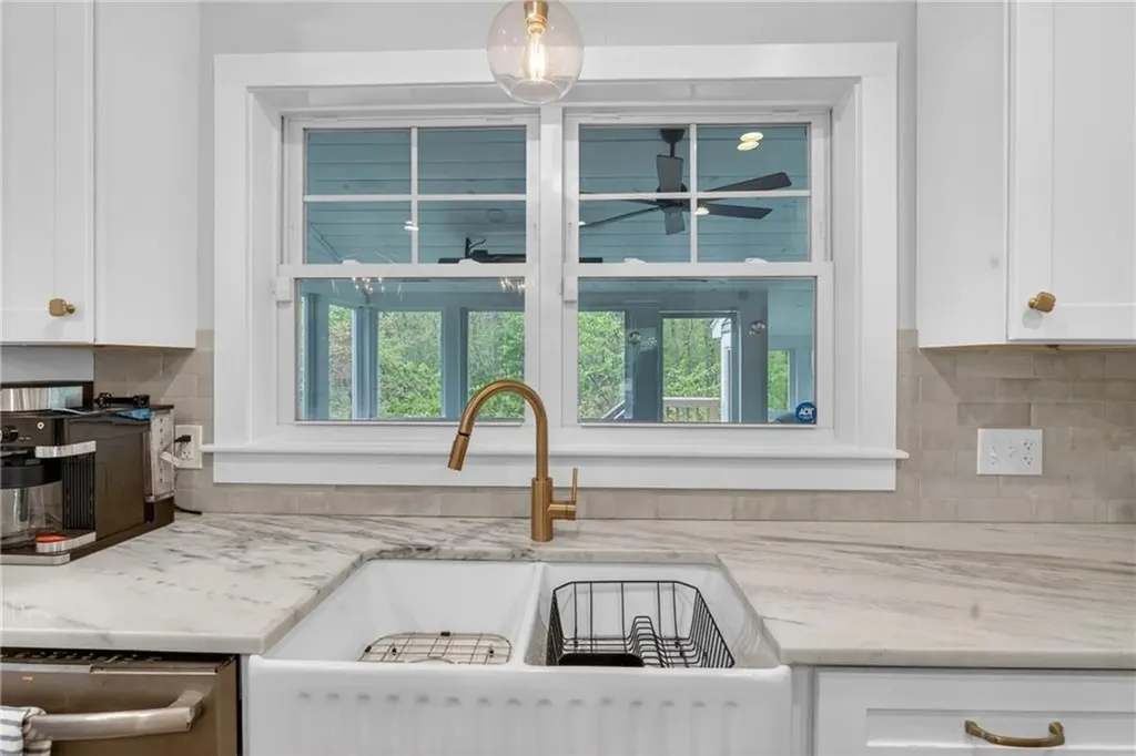 12 Vincent Way Cumberland RI 02864
