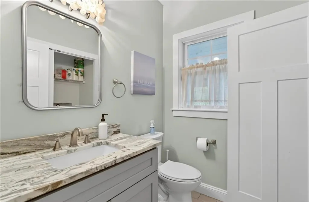 12 Vincent Way Cumberland RI 02864