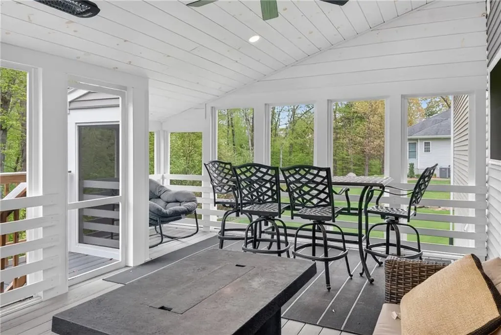 12 Vincent Way Cumberland RI 02864