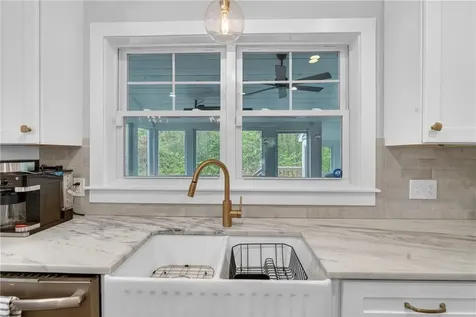 12 Vincent Way Cumberland RI 02864