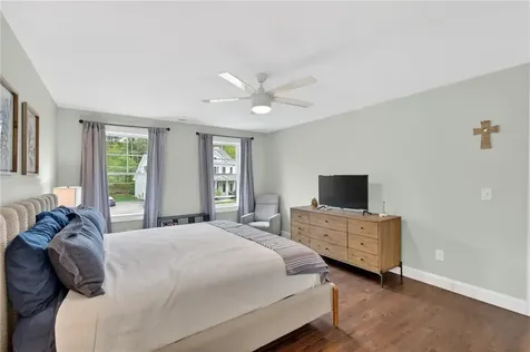 12 Vincent Way Cumberland RI 02864