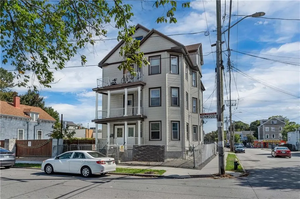48 Kenwood Street Providence RI 02909