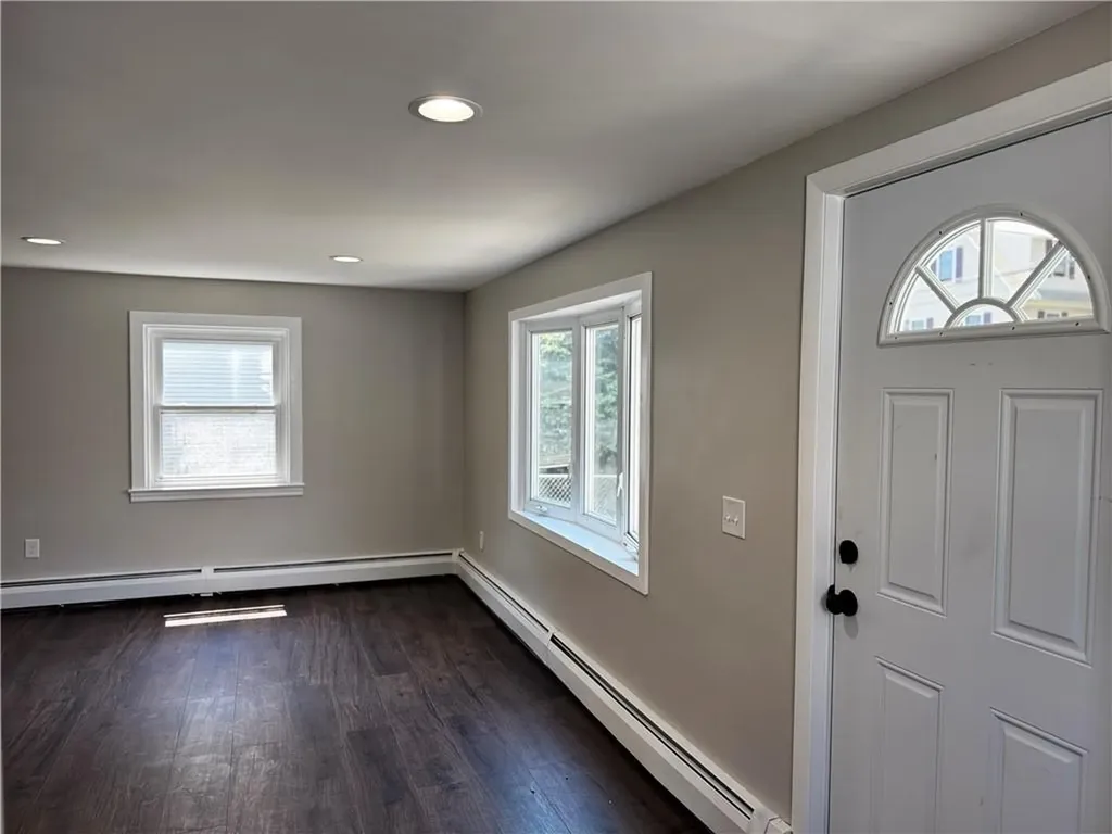 77 Ash Street Lincoln RI 02865