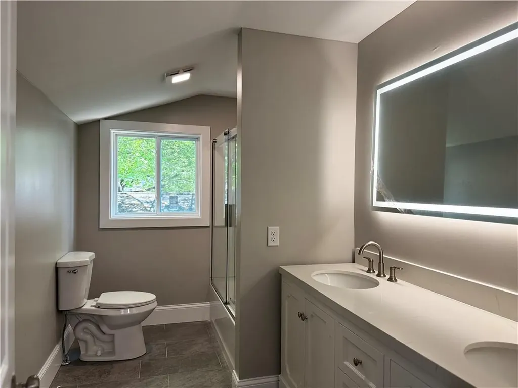 77 Ash Street Lincoln RI 02865
