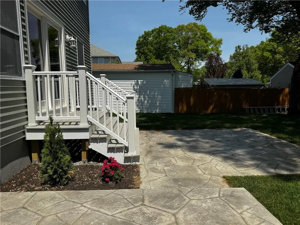 77 Ash Street Lincoln RI 02865