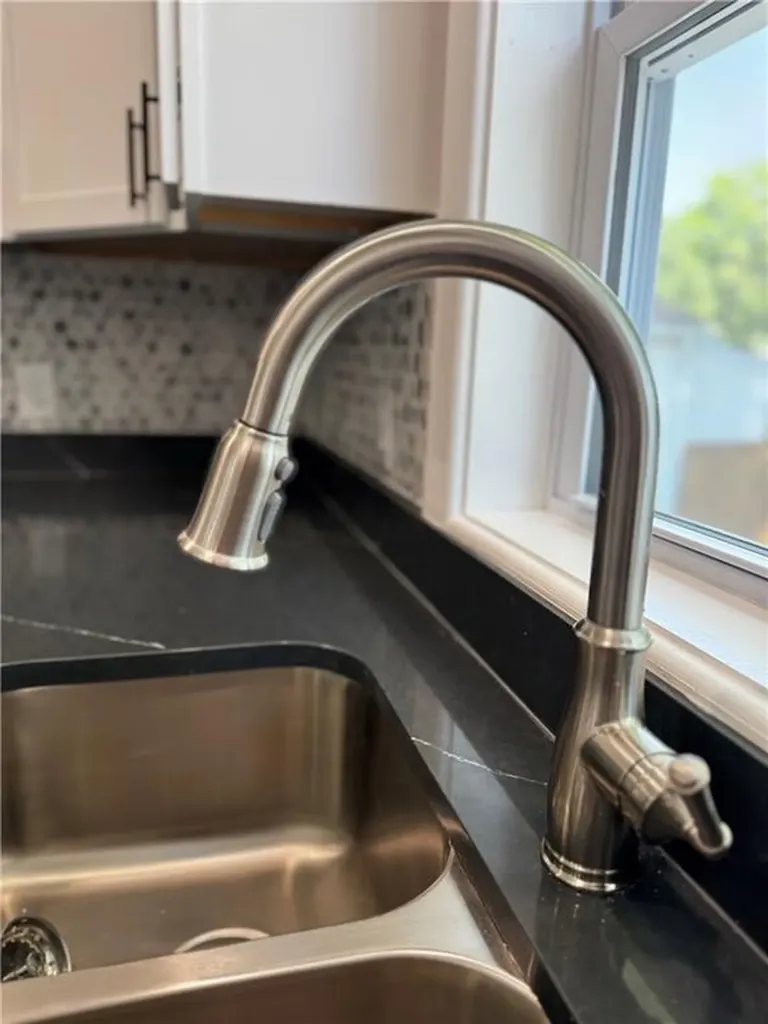 77 Ash Street Lincoln RI 02865