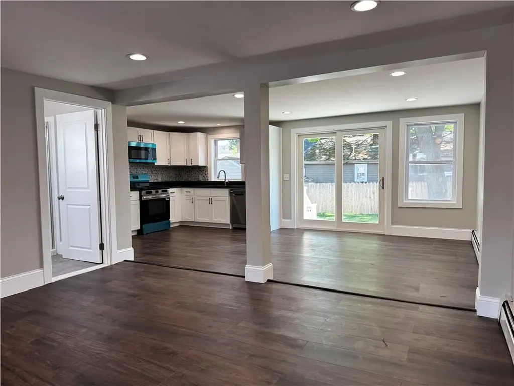 77 Ash Street Lincoln RI 02865