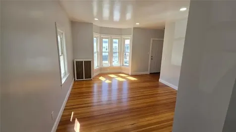 219 Lowell Avenue Providence RI 02909