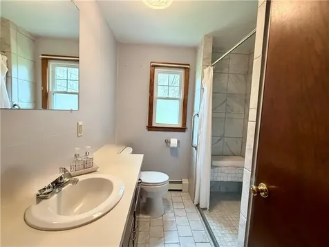 6 Lakewood Drive Narragansett RI 02882