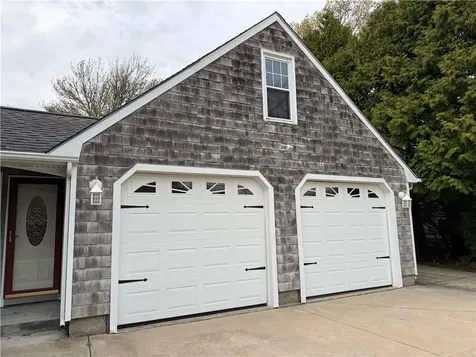6 Lakewood Drive Narragansett RI 02882