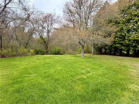 6 Lakewood Drive Narragansett RI 02882