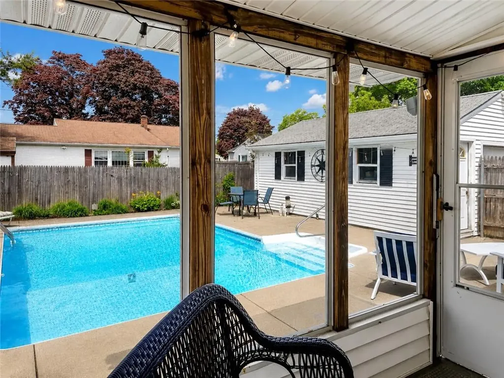 111 Slater Park Avenue Pawtucket RI 02861