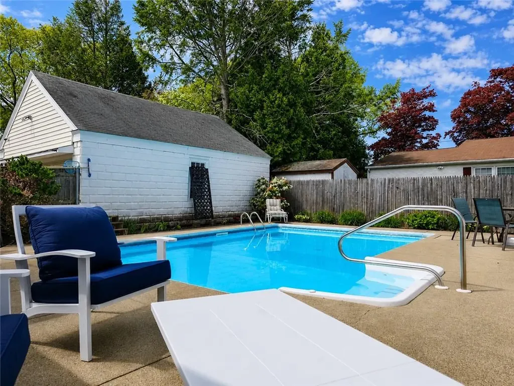 111 Slater Park Avenue Pawtucket RI 02861