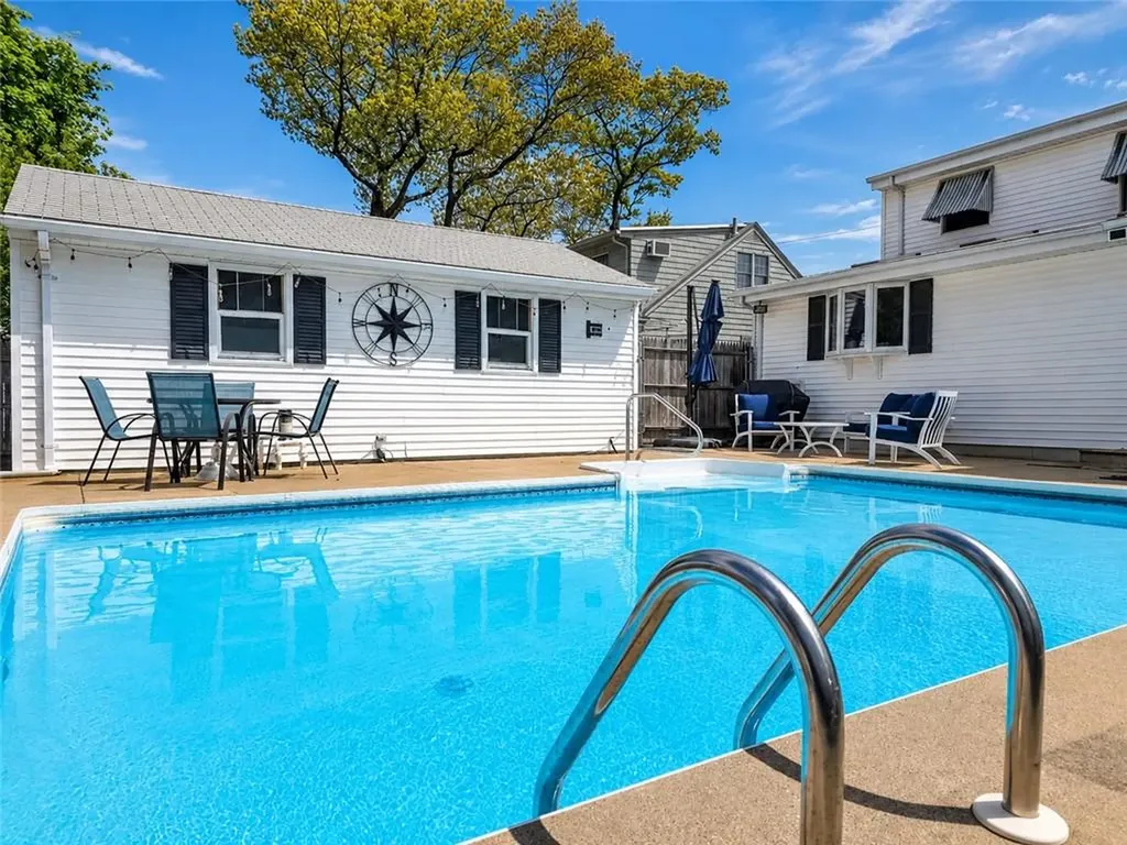 111 Slater Park Avenue Pawtucket RI 02861