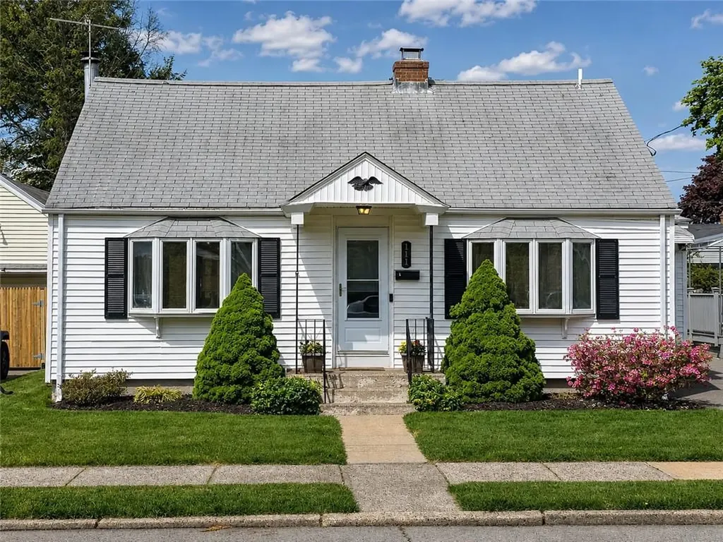 111 Slater Park Avenue Pawtucket RI 02861