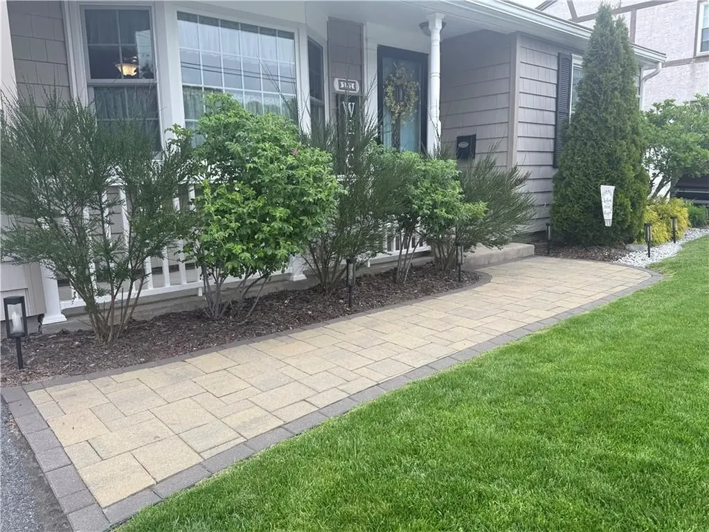 131 Glen Meadows Drive Pawtucket RI 02861