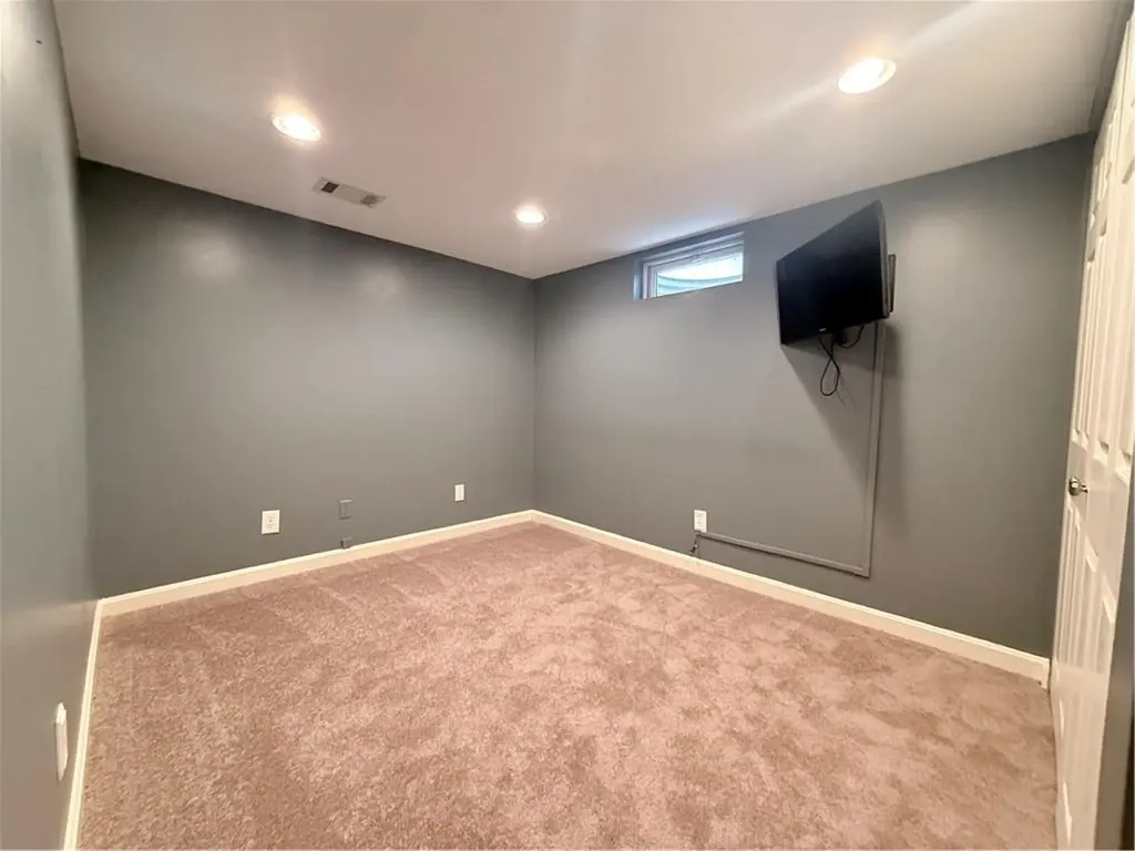 131 Glen Meadows Drive Pawtucket RI 02861