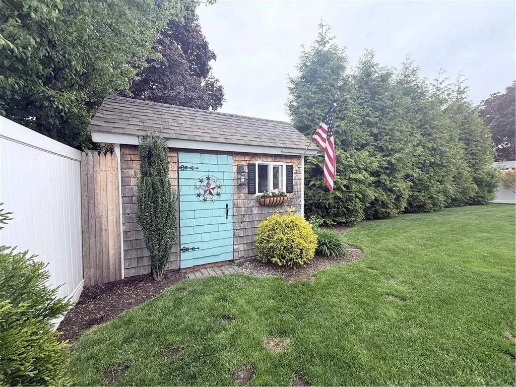 131 Glen Meadows Drive Pawtucket RI 02861