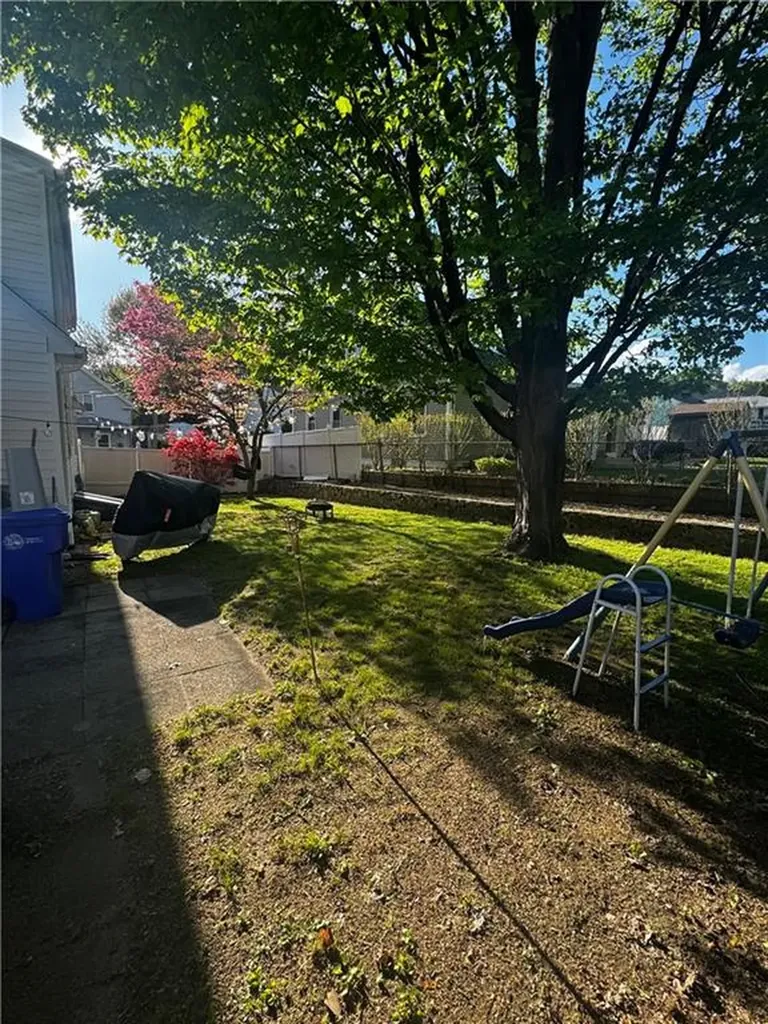 4 Dunbar Street Providence RI 02909
