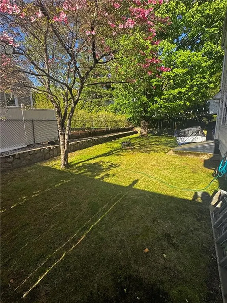 4 Dunbar Street Providence RI 02909