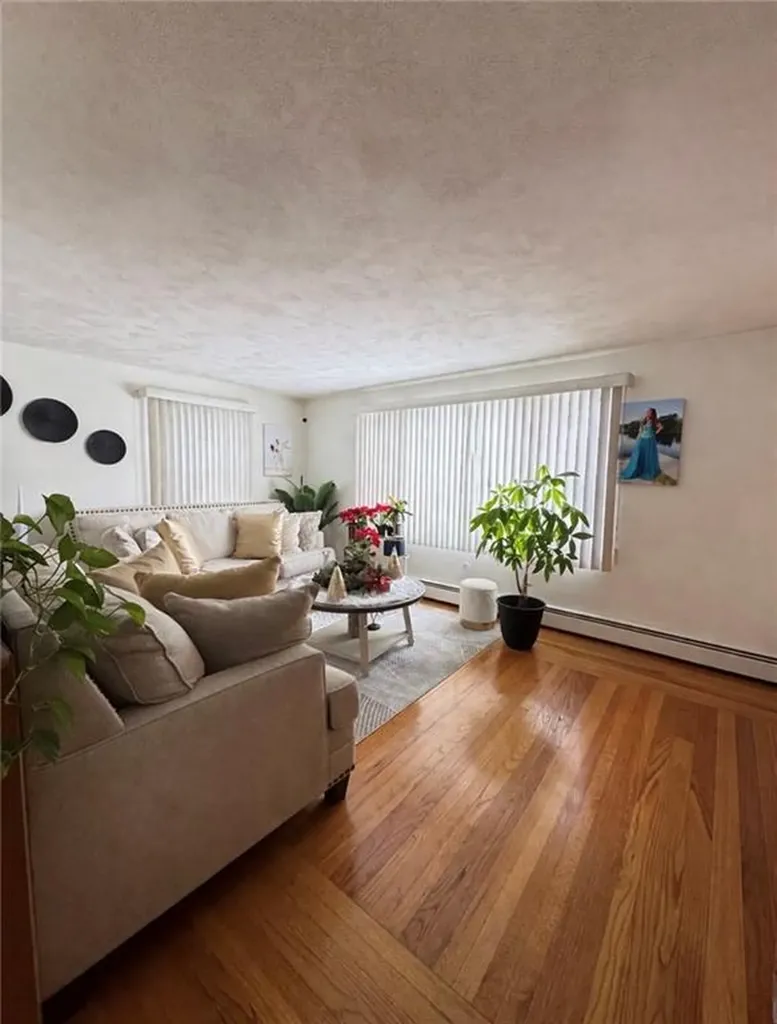 4 Dunbar Street Providence RI 02909