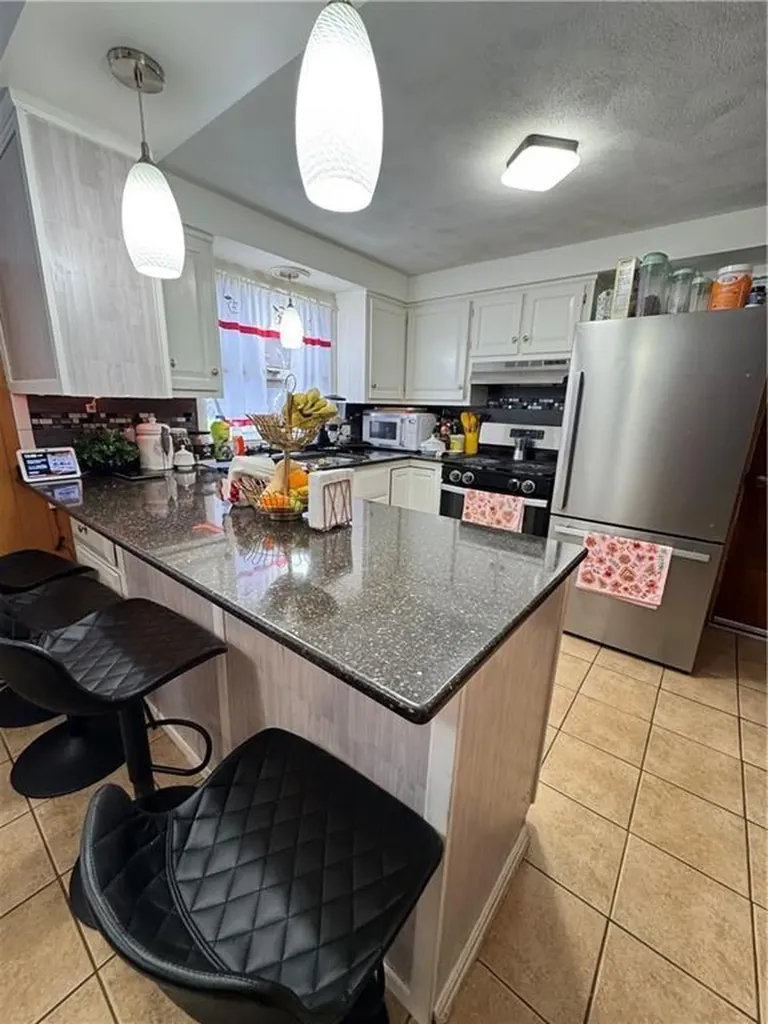 4 Dunbar Street Providence RI 02909