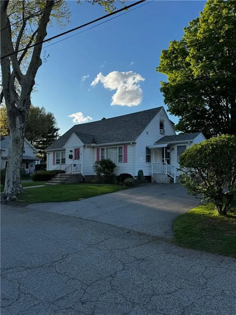4 Dunbar Street Providence RI 02909