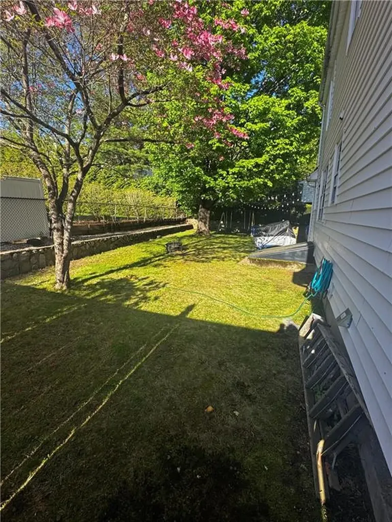 4 Dunbar Street Providence RI 02909