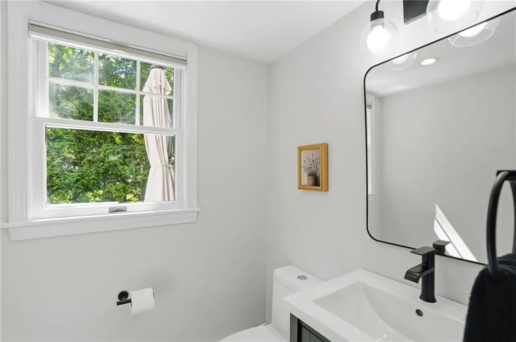 24 Wildflower Road Barrington RI 02806