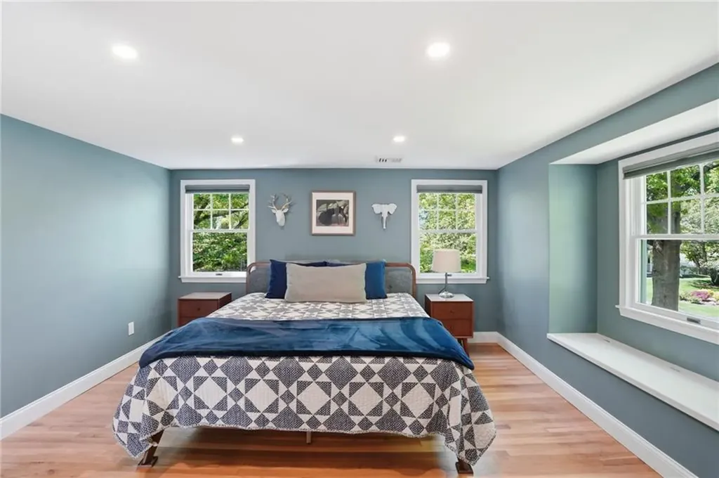24 Wildflower Road Barrington RI 02806