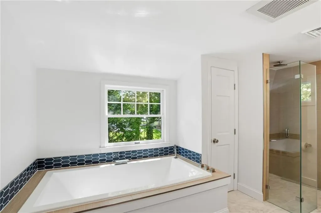 24 Wildflower Road Barrington RI 02806