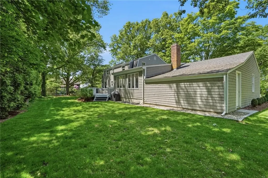24 Wildflower Road Barrington RI 02806