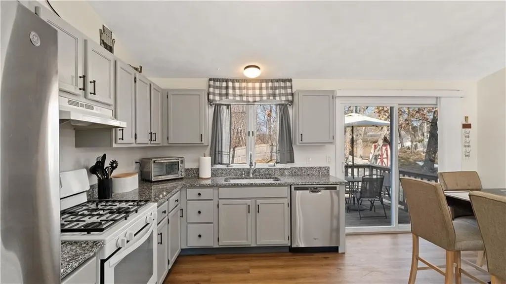 84 Crestwood Drive West Warwick RI 02893