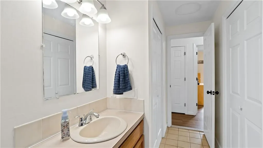 84 Crestwood Drive West Warwick RI 02893
