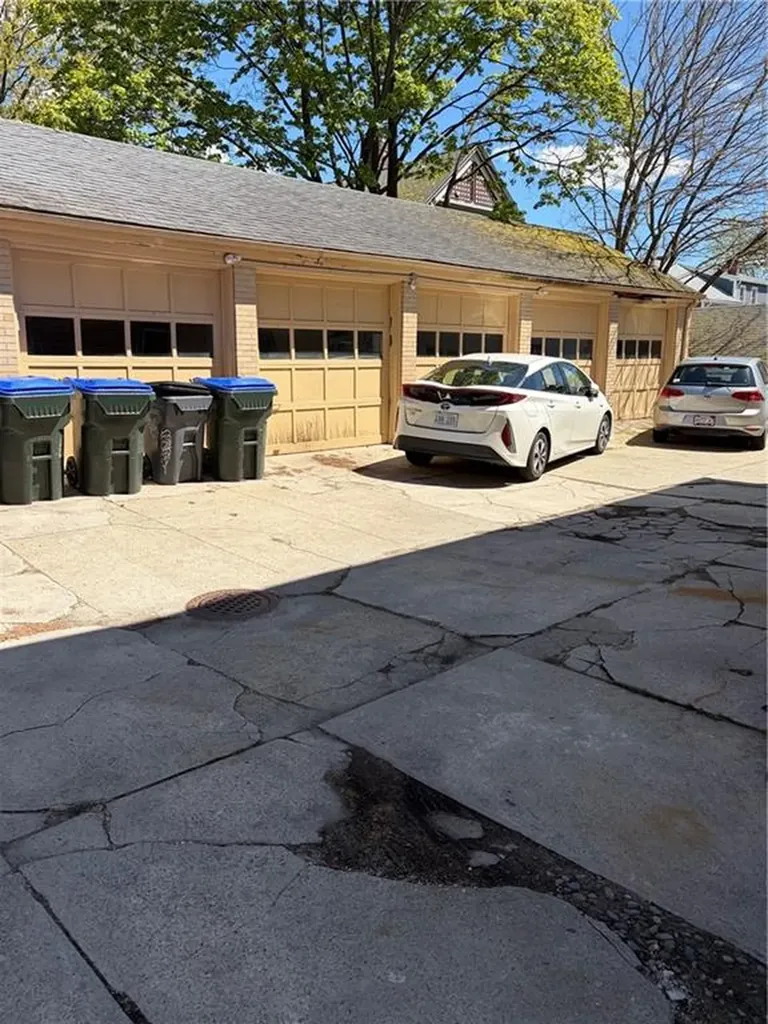 85 Governor Street Providence RI 02906