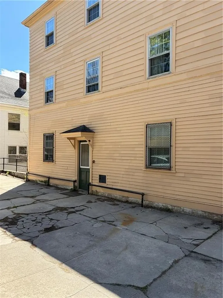 85 Governor Street Providence RI 02906