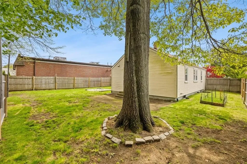 15 Community Road Warwick RI 02889