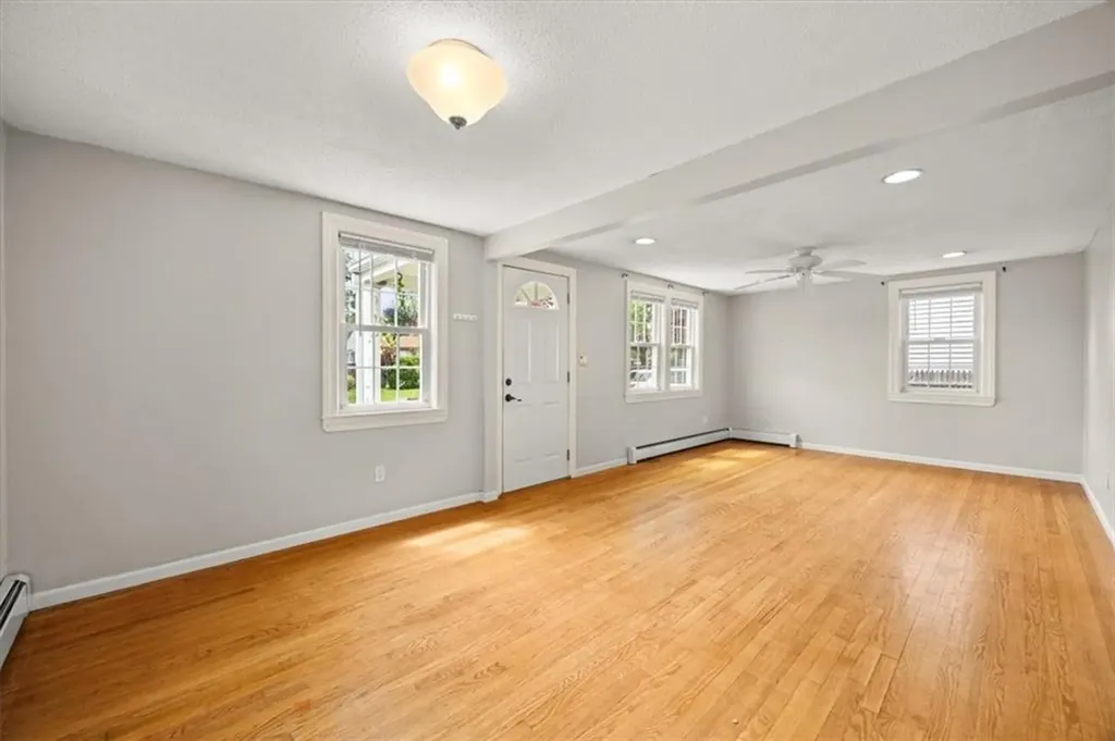 15 Community Road Warwick RI 02889