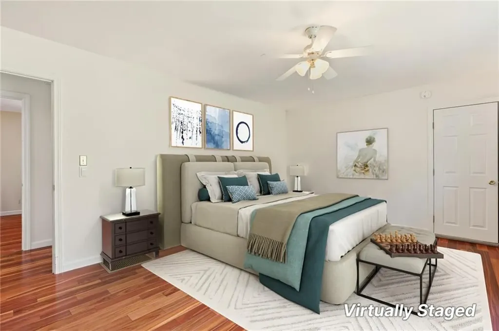 81 Seapowet Avenue Tiverton RI 02878