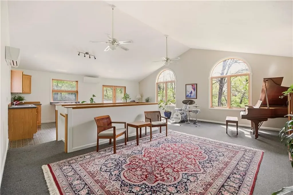 81 Seapowet Avenue Tiverton RI 02878