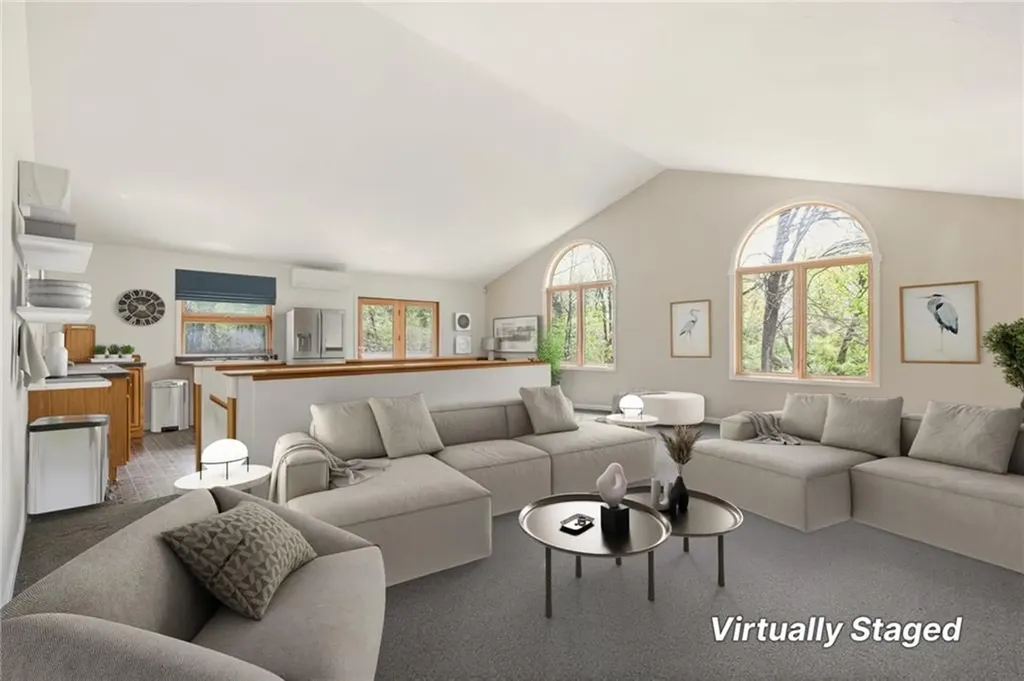 81 Seapowet Avenue Tiverton RI 02878