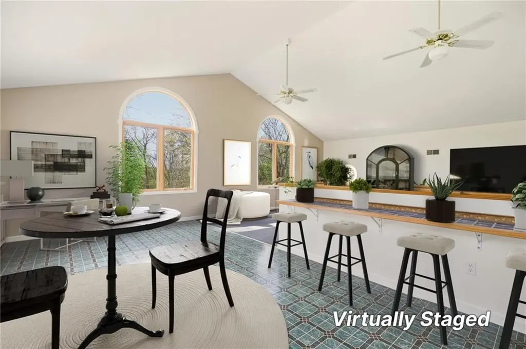 81 Seapowet Avenue Tiverton RI 02878