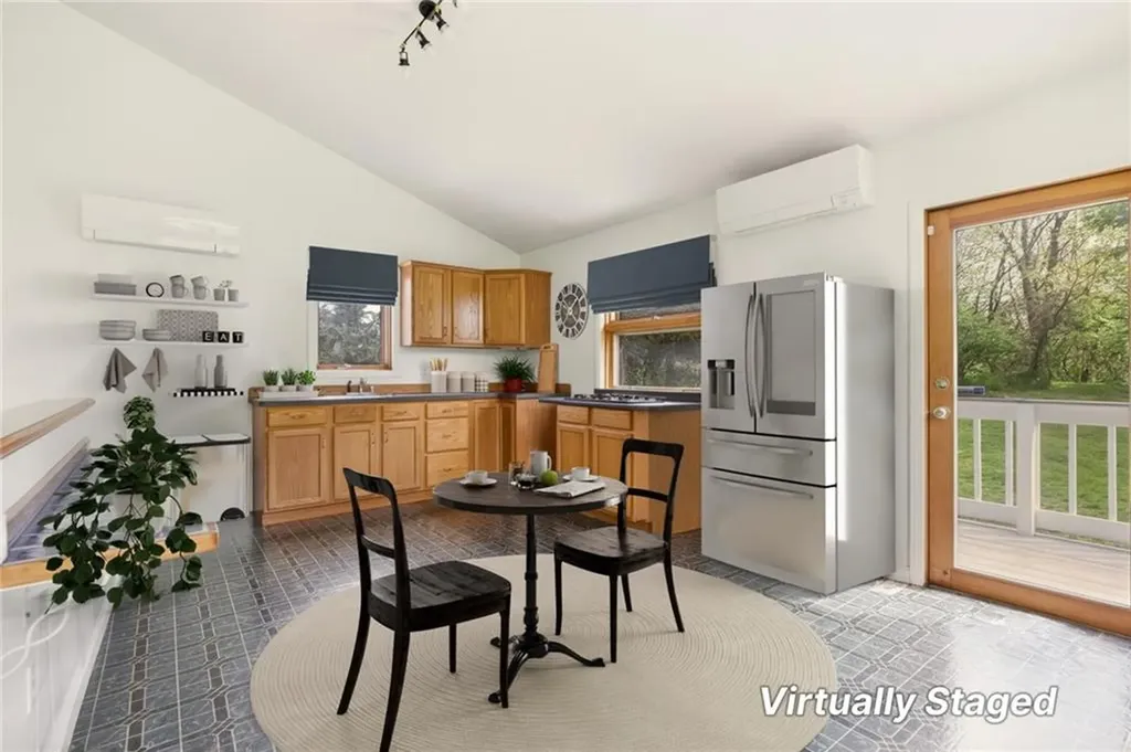 81 Seapowet Avenue Tiverton RI 02878
